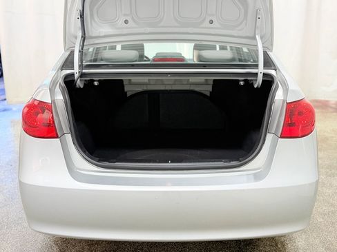 Used 2010 Hyundai Elantra GLS FWD image 36