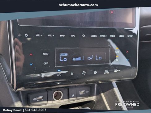 Used 2022 Hyundai Santa Cruz Limited AWD/4WD image 21