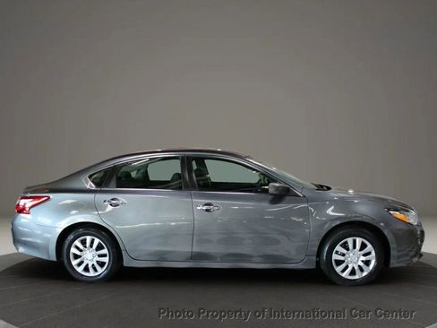 Used 2016 Nissan Altima 2.5 S w/ Power Driver Seat Package image 3