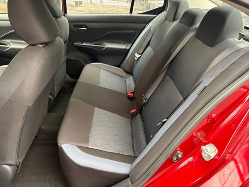 Used 2025 Nissan Versa SV image 33