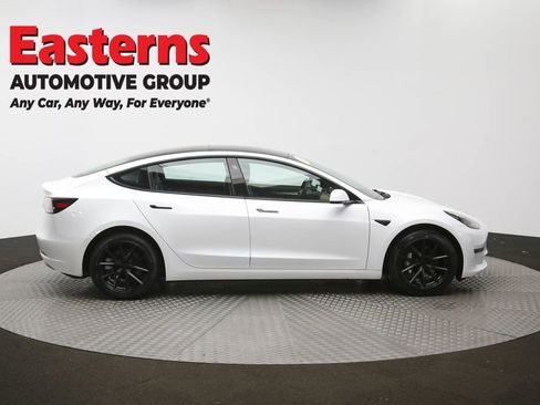 Used 2023 Tesla Model 3 Standard Range image 41