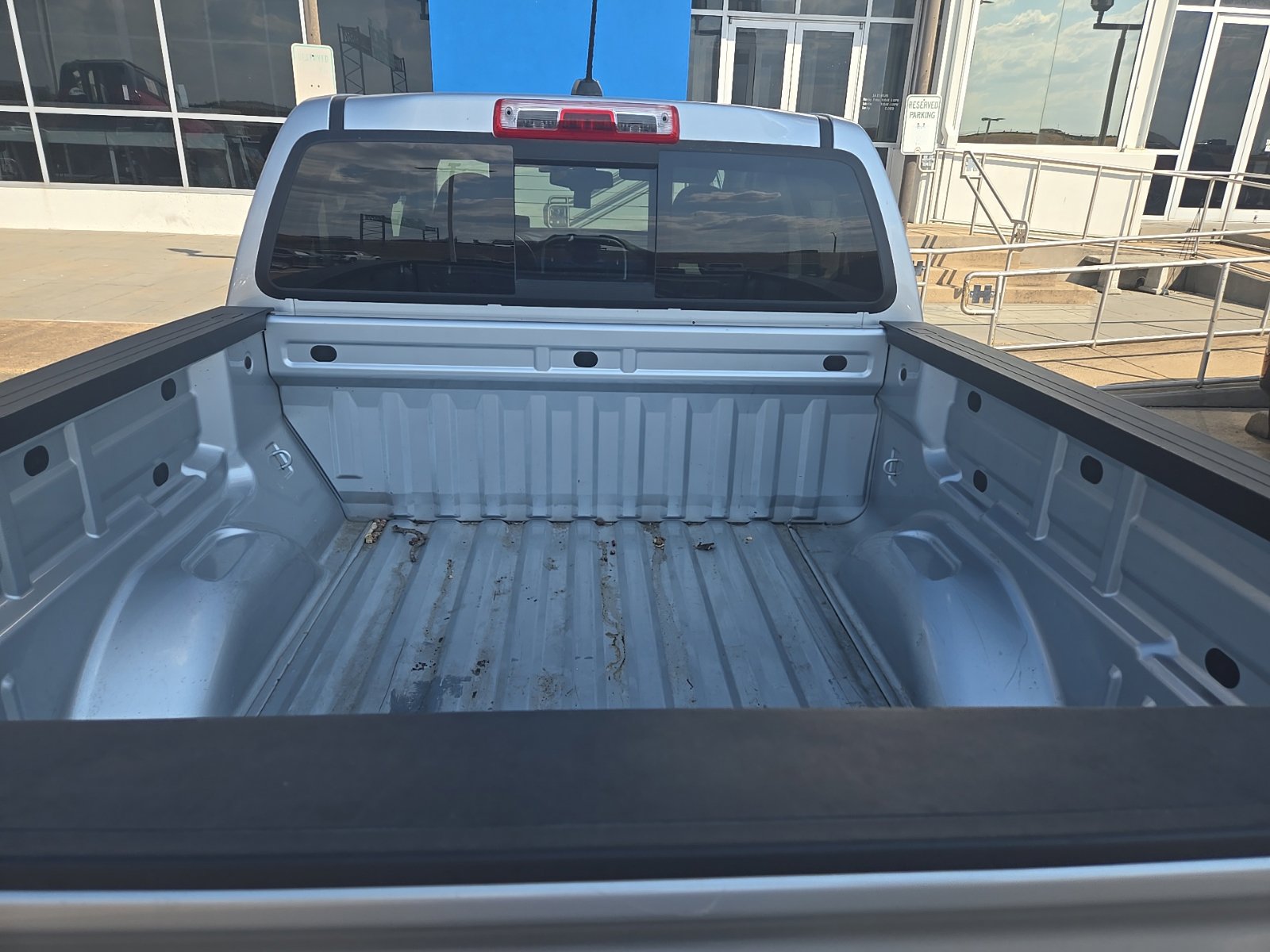 Used 2016 GMC Canyon SLT RWD image 8
