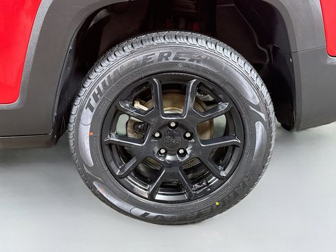 Used 2020 Jeep Renegade Altitude image 28