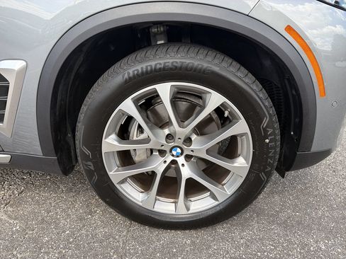 Used 2026 BMW X5 xDrive40i AWD/4WD image 13