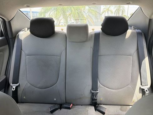 Used 2012 Hyundai Accent GLS w/ Premium Pkg 3 FWD image 14