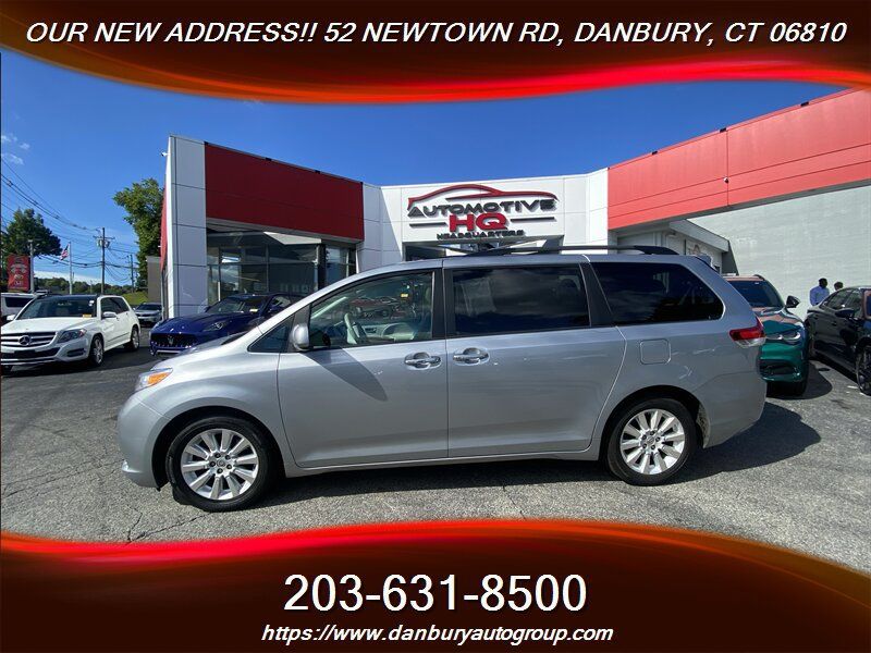 Used 2014 Toyota Sienna XLE w/ Entertainment Package AWD/4WD image 4