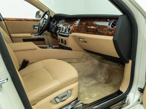 Used 2013 Rolls-Royce Ghost image 62