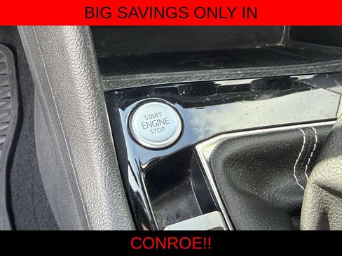 Used 2024 Volkswagen Taos SE AWD/4WD image 18