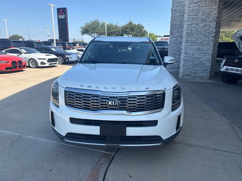 Used 2020 Kia Telluride S w/ S 8 Passenger Seating Package AWD/4WD image 2