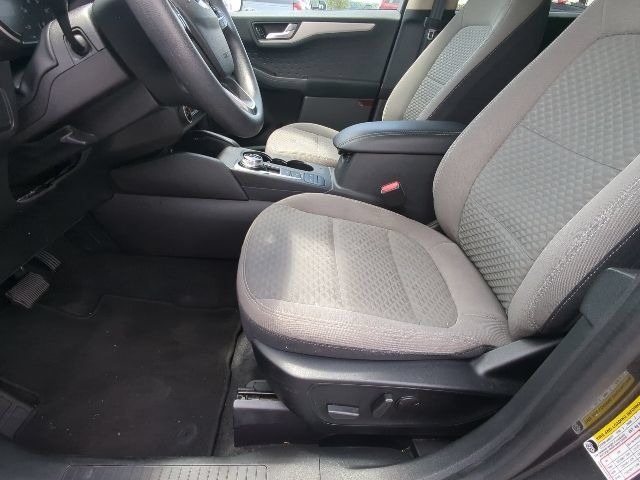 Used 2020 Ford Escape SE FWD image 10