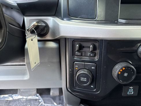 Used 2025 Ford F250 XLT AWD/4WD image 11