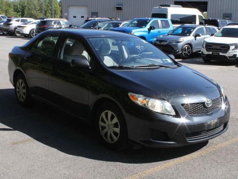 Used 2009 Toyota Corolla w/ Preferred Accessory Pkg FWD image 3
