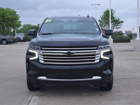 Used 2021 Chevrolet Tahoe High Country w/ Premium Package AWD/4WD image 2