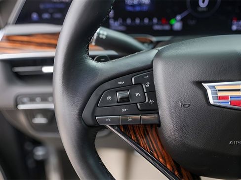 Used 2023 Cadillac Escalade Premium Luxury image 14