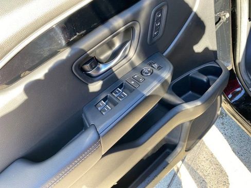 Used 2024 Honda Pilot Touring image 25