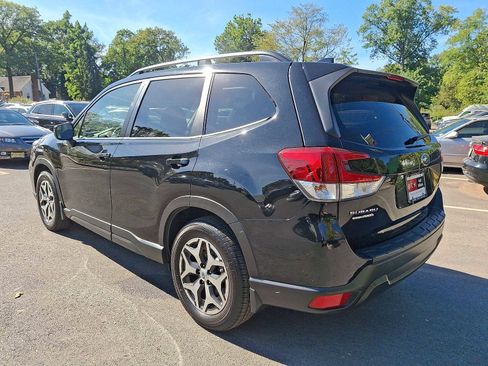 Used 2020 Subaru Forester Premium image 22