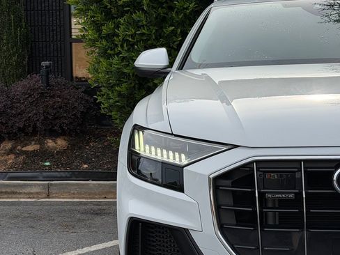 Used 2023 Audi Q8 Premium Plus w/ Premium Plus Package AWD/4WD image 4