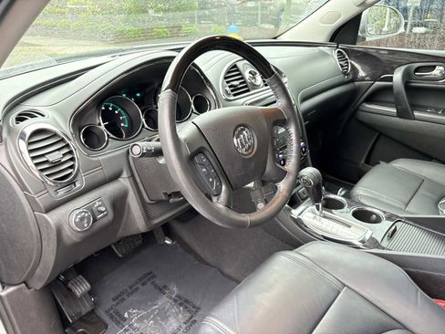 Used 2017 Buick Enclave Leather FWD image 17