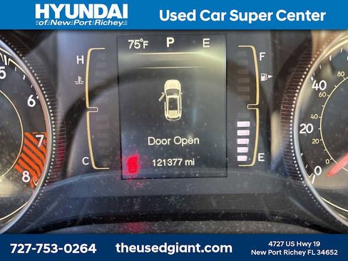 Used 2014 Jeep Cherokee Latitude w/ Comfort/Convenience Group image 12