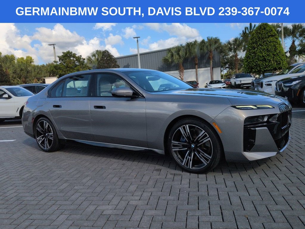 Used 2023 BMW 740i RWD image 3