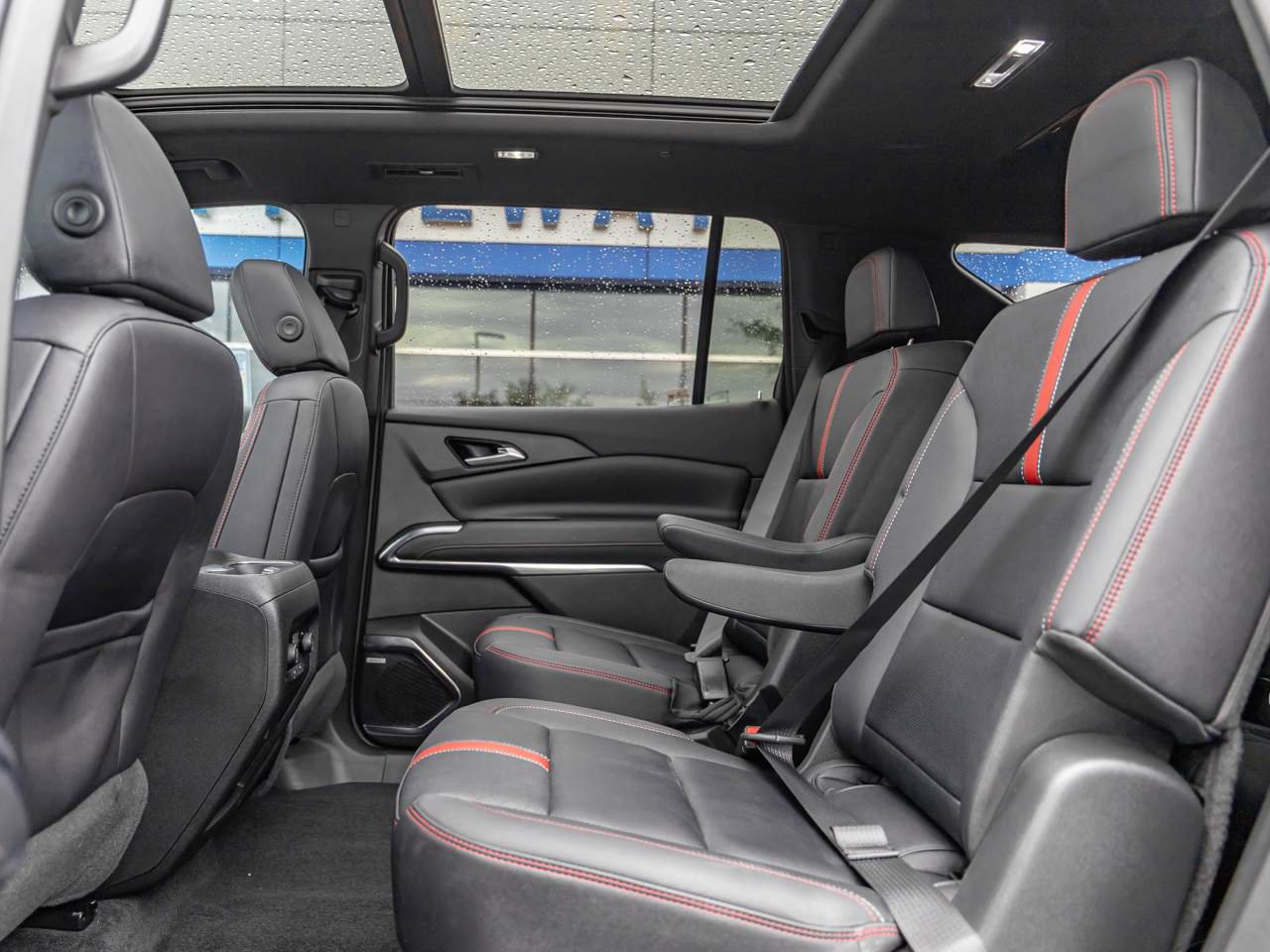 Used 2025 Chevrolet Traverse RS w/ LPO, Floor Liner Package FWD image 19