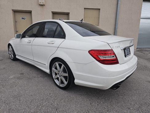 Used 2014 Mercedes-Benz C 250 Sport image 2