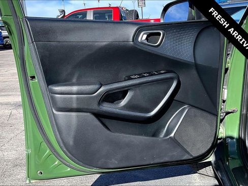 Used 2022 Kia Soul EX image 19