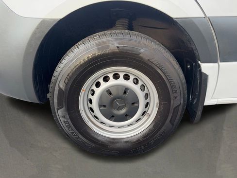 Used 2021 Mercedes-Benz Sprinter 2500 image 41