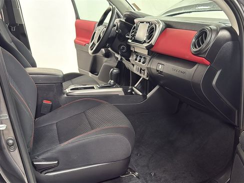Used 2023 Toyota Tacoma SR5 image 18