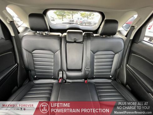 Used 2024 Ford Edge SEL image 5