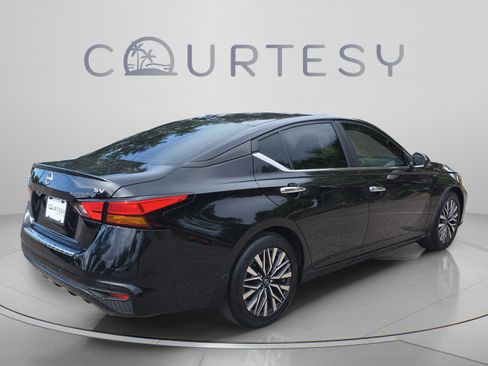Certified 2023 Nissan Altima 2.5 SV FWD image 7