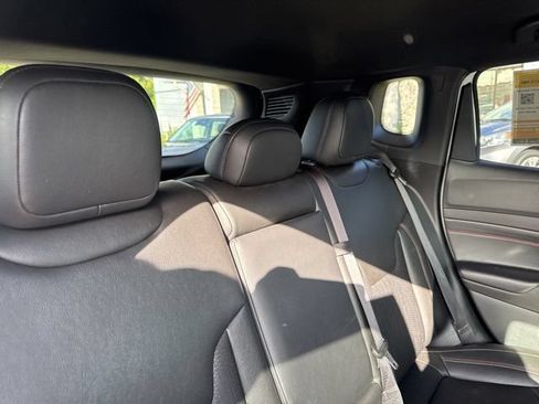 Used 2025 Jeep Compass Trailhawk AWD/4WD image 15