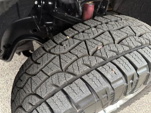 Used 2018 Chevrolet Silverado 2500 LT w/ LT Convenience Package image 30