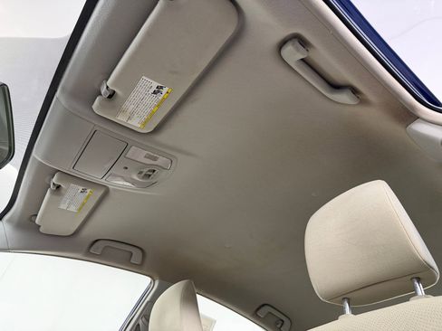 Used 2011 Toyota Prius Two image 17