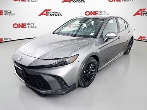 Certified 2025 Toyota Camry SE FWD image 4