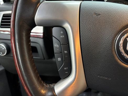 Used 2014 Cadillac Escalade Premium image 28