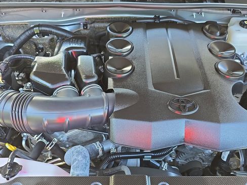 Used 2024 Toyota 4Runner TRD Off-Road image 29