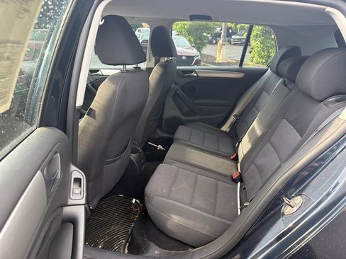 Used 2012 Volkswagen Golf 4-Door FWD image 10