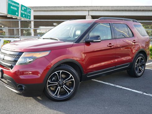 Used 2015 Ford Explorer Sport w/ Equipment Group 401A image 3