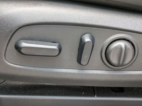 Used 2023 Chevrolet TrailBlazer RS w/ Sun and Liftgate Package image 21