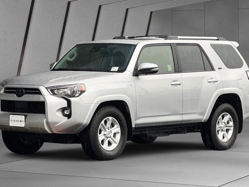 Used 2022 Toyota 4Runner SR5 Premium image 8