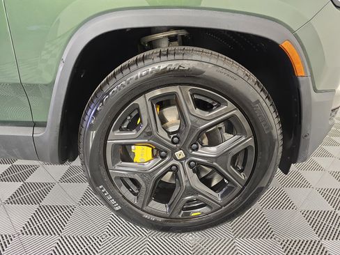 Used 2023 Rivian R1S Adventure image 11