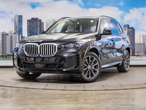 Used 2026 BMW X5 xDrive50e w/ M Sport Package image 2