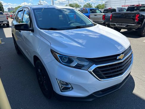 Used 2018 Chevrolet Equinox LT FWD image 3