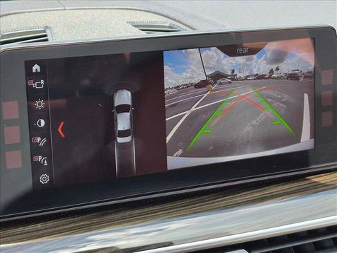 Used 2018 BMW 530i RWD image 12
