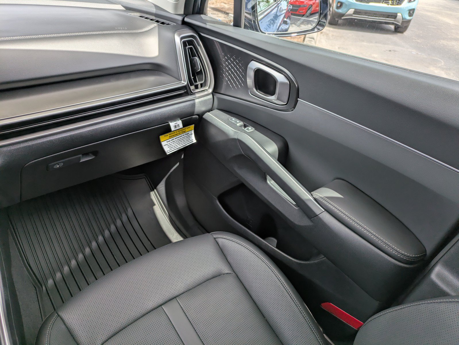 Certified 2026 Kia Sorento S w/ S Panoramic Sunroof Package FWD image 14