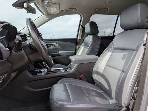 Used 2021 Chevrolet Traverse LT w/ LT Premium Package image 14