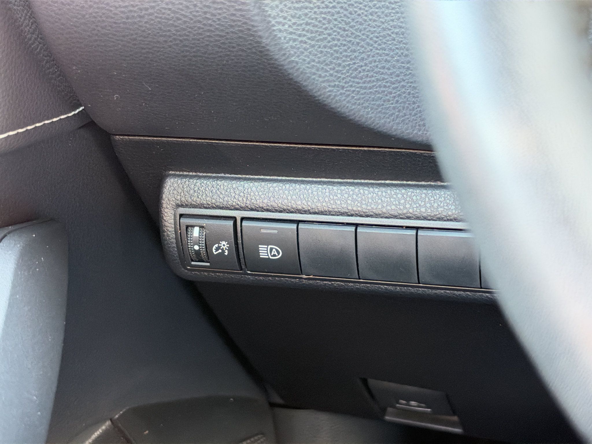 Used 2024 Toyota Corolla SE FWD image 27