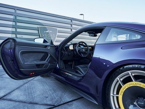 Used 2023 Porsche 911 GT3 image 35