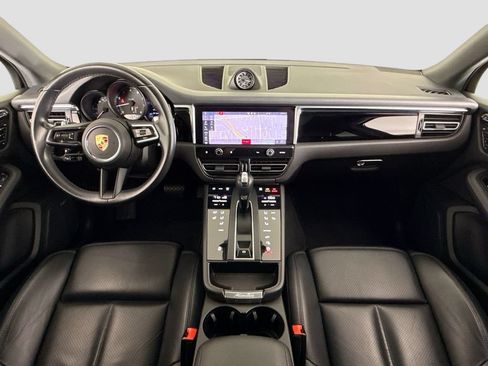 Used 2023 Porsche Macan Turbo AWD/4WD image 9